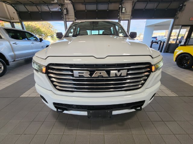Used 2025 RAM 1500 Laramie AWD/4WD image 2