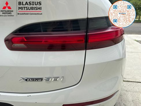 Used 2025 BMW X4 xDrive30i AWD/4WD image 10