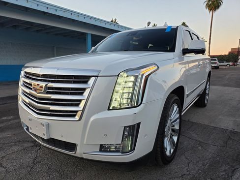 Used 2017 Cadillac Escalade Platinum image 5