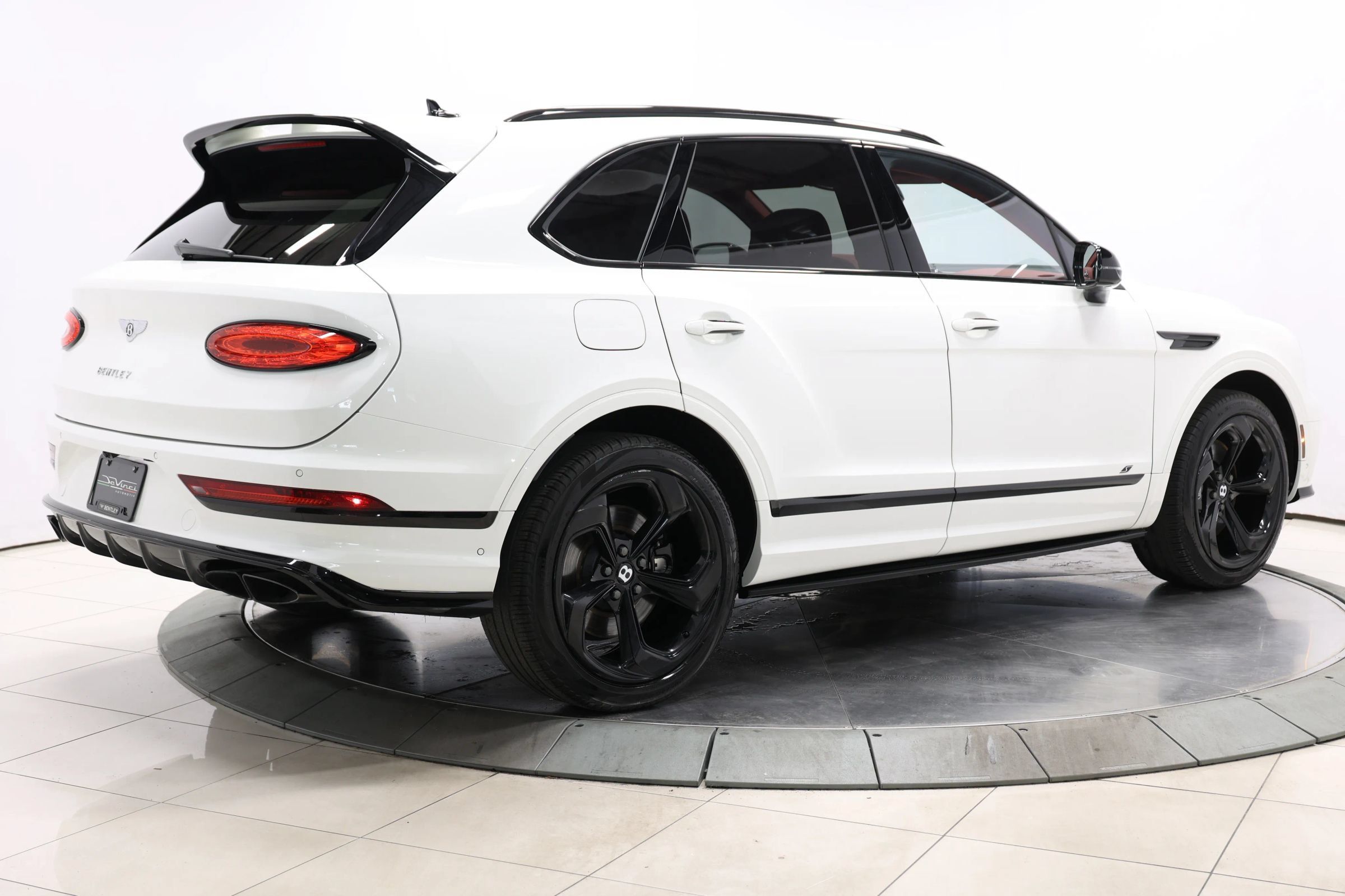 Used 2022 Bentley Bentayga AWD/4WD image 82