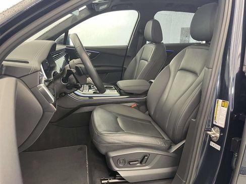 Used 2025 Audi Q7 3.0T Premium Plus AWD/4WD image 5