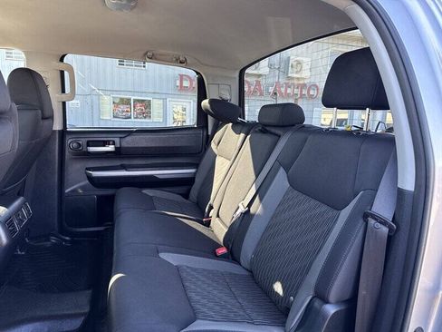 Used 2017 Toyota Tundra SR5 w/ SR5 Upgrade Package AWD/4WD image 16