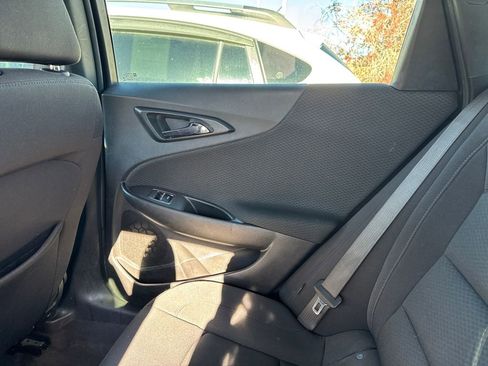 Used 2022 Chevrolet Malibu LT image 36