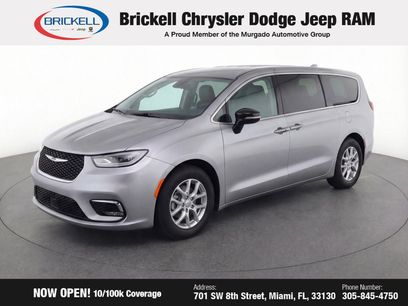 Used 2024 Chrysler Pacifica Touring-L