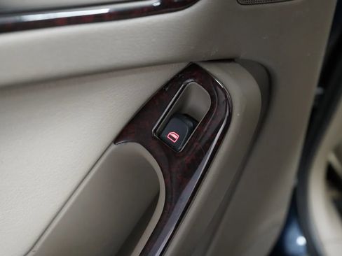 Used 2010 Audi A4 2.0T Premium Plus image 34