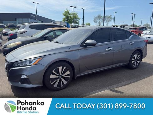 Used 2022 Nissan Altima 2.5 SV image 1