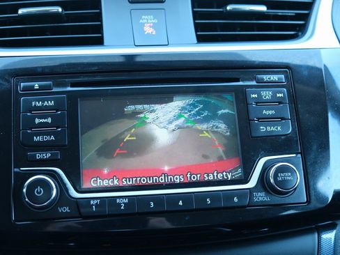 Used 2016 Nissan Sentra SR image 20