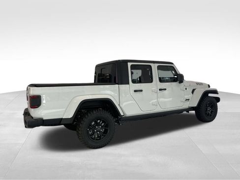New 2025 Jeep Gladiator Willys image 4