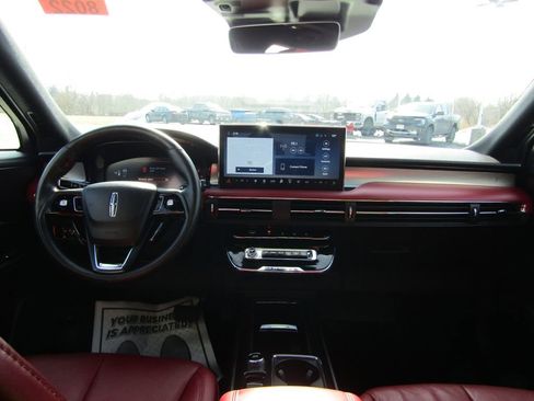 Used 2025 Lincoln Corsair Grand Touring w/ Equipment Group 301A AWD/4WD image 29