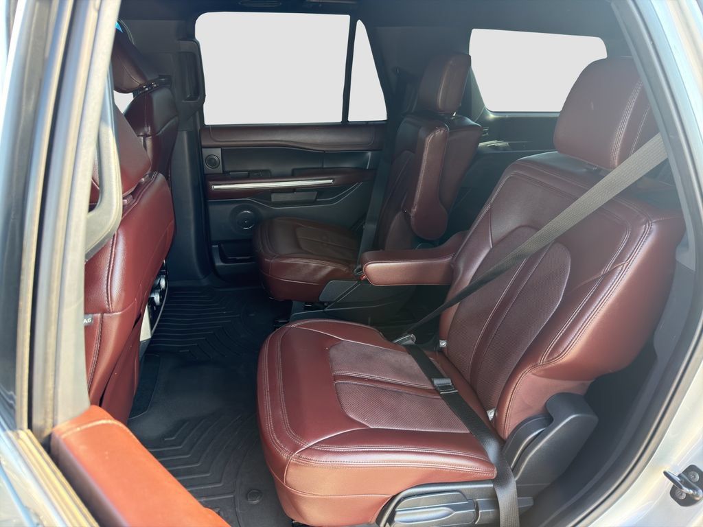 Used 2022 Ford Expedition Limited AWD/4WD image 13