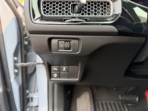 Used 2022 Honda Civic Touring image 17