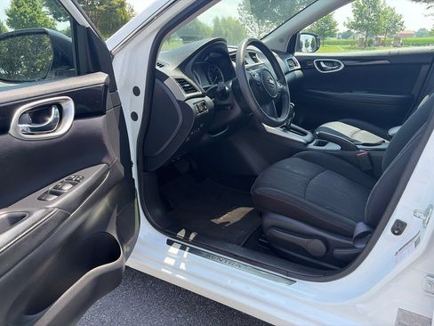 Used 2017 Nissan Sentra SV FWD image 9