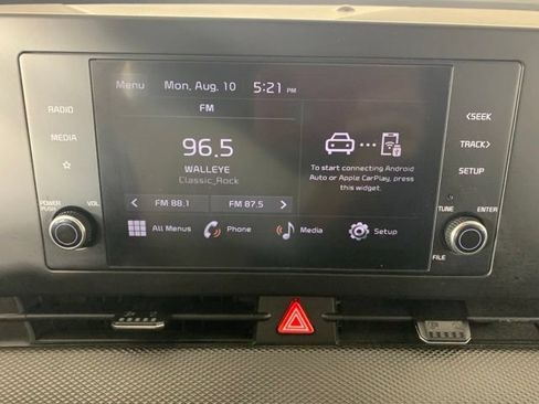 Used 2024 Kia Sportage LX AWD/4WD image 3