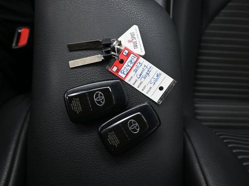Used 2023 Toyota Camry SE w/ Convenience Package FWD image 8