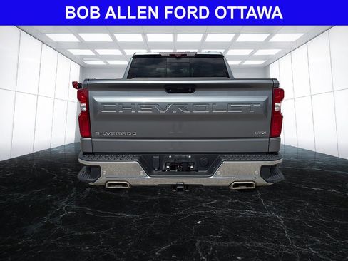 Used 2022 Chevrolet Silverado 1500 LTZ w/ LTZ Premium Package AWD/4WD image 3