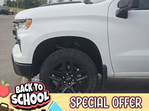 Used 2025 Chevrolet Silverado 1500 LT Trail Boss w/ Convenience Package II AWD/4WD image 8