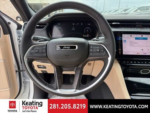 Used 2026 Jeep Grand Cherokee L Limited w/ Limited Altitude Package AWD/4WD image 21