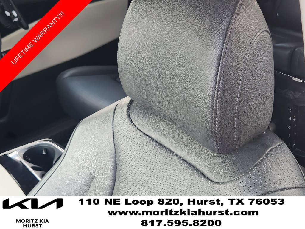 Used 2023 Kia Carnival SX Prestige FWD image 19