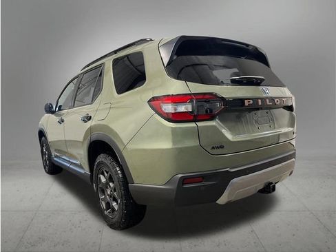 New 2026 Honda Pilot TrailSport image 3