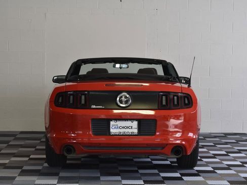 Used 2013 Ford Mustang Convertible image 7