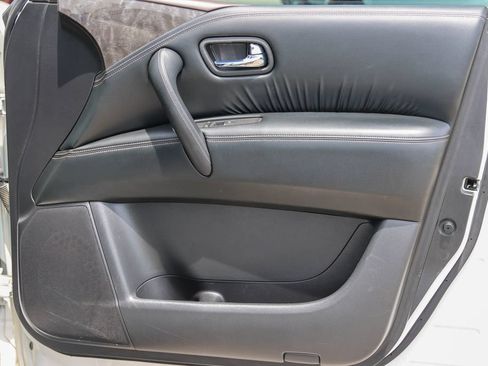 Used 2021 Nissan Armada Platinum w/ Captain's Chairs Package RWD image 11
