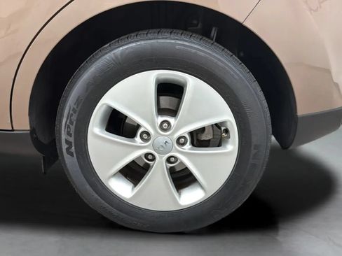Used 2016 Kia Soul FWD image 26