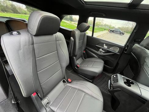 Used 2023 Mercedes-Benz GLS 450 4MATIC w/ AMG Line Exterior image 26