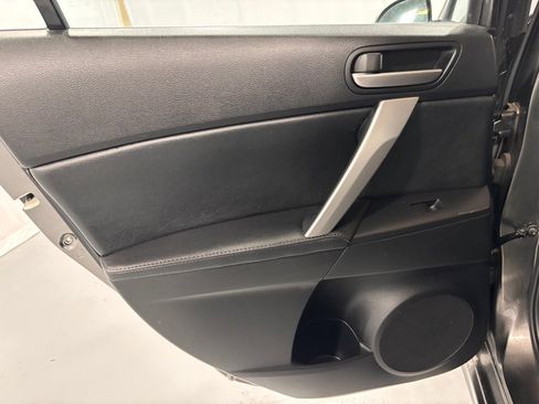 Used 2010 MAZDA MAZDA3 s Grand Touring image 23