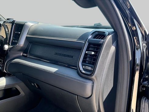 Used 2022 RAM 1500 Limited AWD/4WD image 17