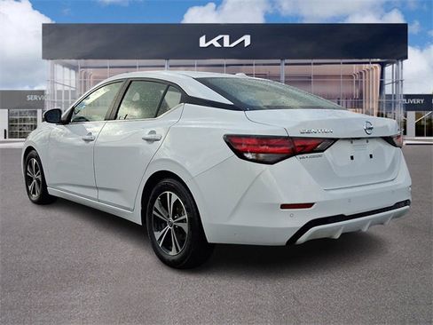 Used 2023 Nissan Sentra SV image 4