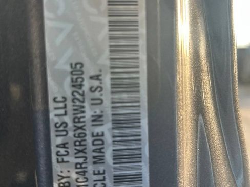 Used 2024 Jeep Wrangler Unlimited Rubicon 4xe AWD/4WD image 46