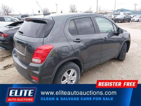 Used 2019 Chevrolet Trax LS w/ Tint and Cruise Package FWD image 8