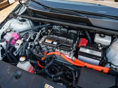 Used 2023 Toyota bZ4X XLE image 28