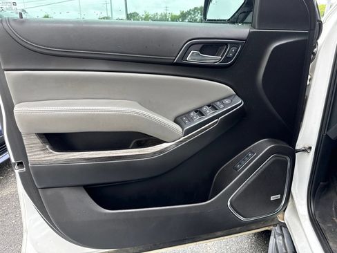 Used 2019 Chevrolet Suburban LT AWD/4WD image 19