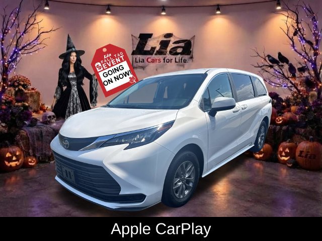 Used 2025 Toyota Sienna LE FWD image 8