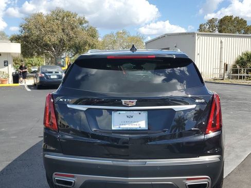 Used 2022 Cadillac XT5 Premium Luxury w/ LPO, Premium Carpet Package FWD image 13