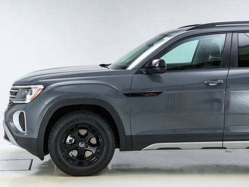 New 2026 Volkswagen Atlas Peak Edition image 42