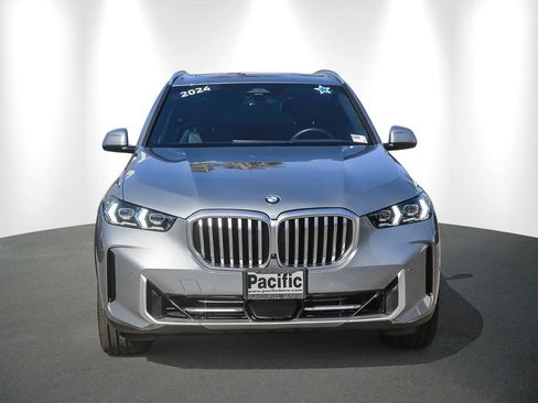 Certified 2024 BMW X5 xDrive40i w/ Premium Package AWD/4WD image 2