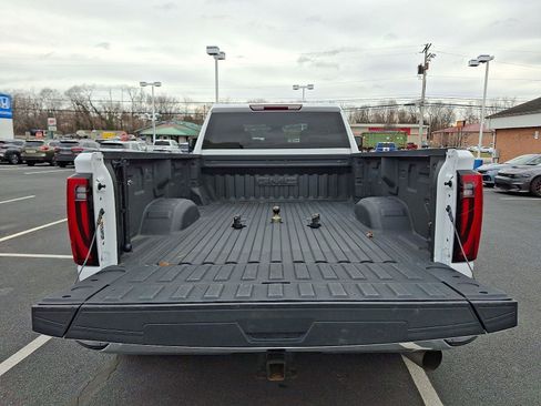 Used 2024 GMC Sierra 3500 SLE w/ SLE Value Package image 32