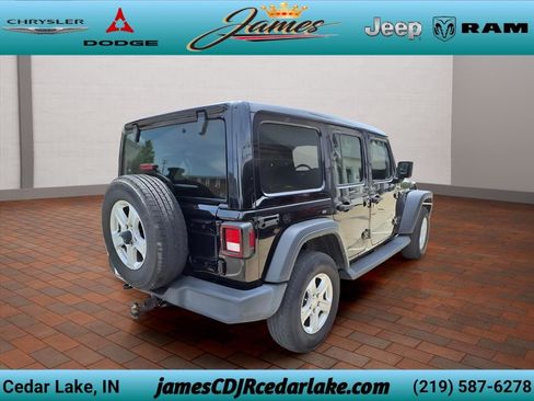 Used 2022 Jeep Wrangler Unlimited Sport w/ Sun And Sound Package AWD/4WD image 5