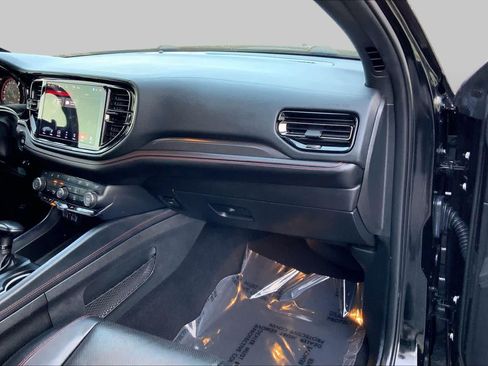 Used 2024 Dodge Durango GT RWD image 16