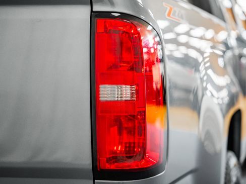 Used 2018 Chevrolet Colorado Z71 image 17