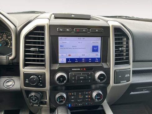 Used 2019 Ford F150 Lariat w/ Equipment Group 502A Luxury AWD/4WD image 15