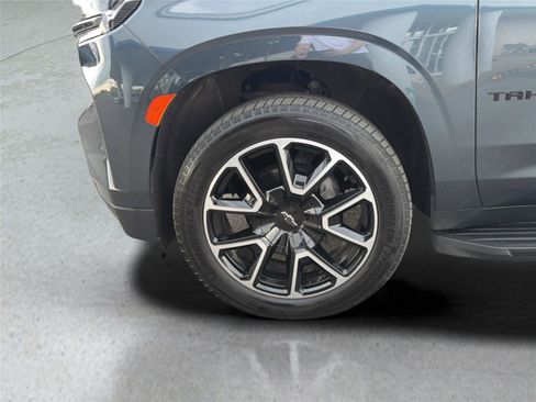 Used 2021 Chevrolet Tahoe RST w/ Luxury Package AWD/4WD image 37
