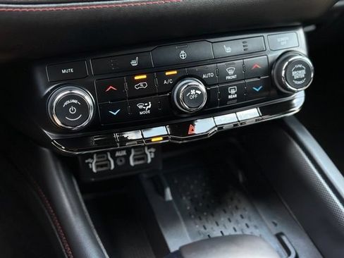 Used 2025 Dodge Durango R/T w/ Blacktop Package AWD/4WD image 14