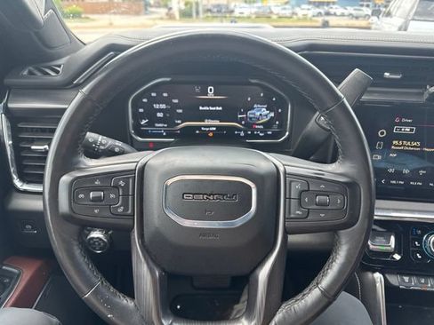 Used 2024 GMC Sierra 2500 Denali Ultimate AWD/4WD image 2