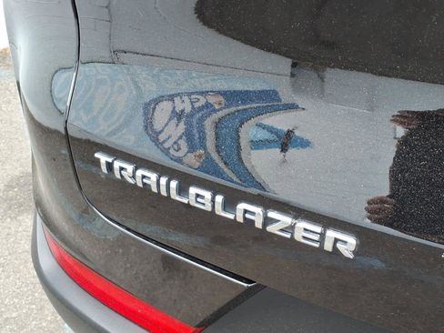 Used 2023 Chevrolet TrailBlazer LS FWD image 18