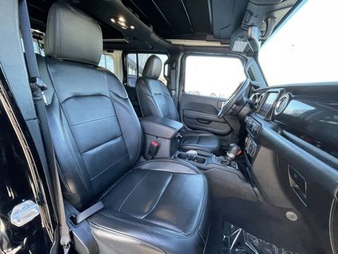 Used 2022 Jeep Wrangler Unlimited Sahara image 28