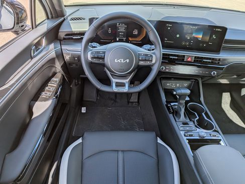 New 2026 Kia K5 GT-Line image 17