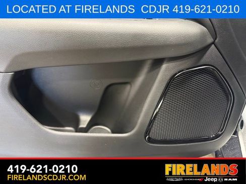 New 2026 Jeep Compass Latitude AWD/4WD image 9